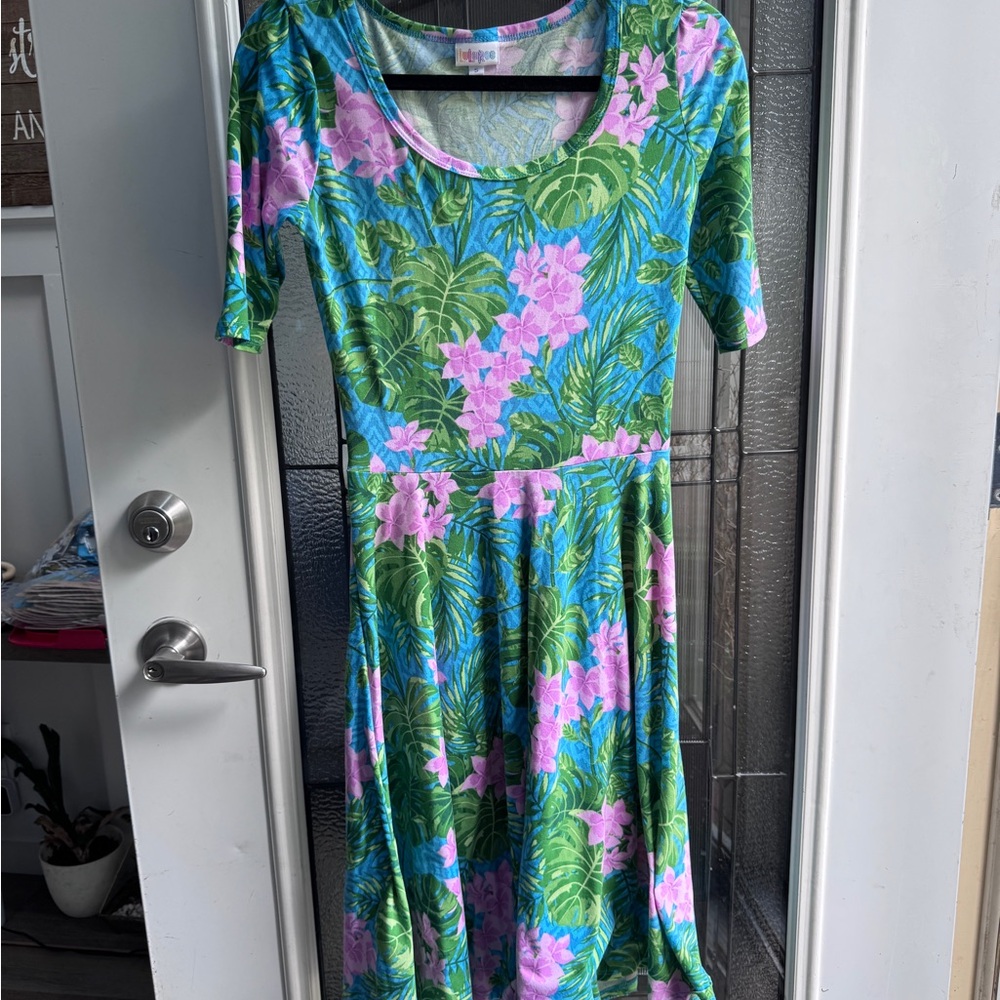 LuLaRoe tropical Floral Tee